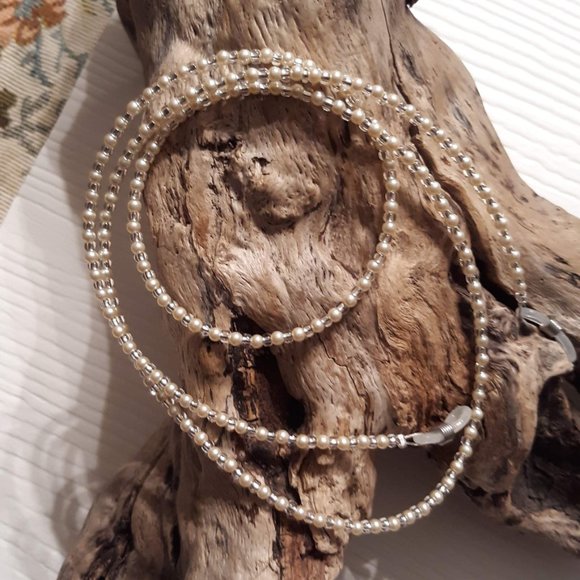 Pearl Delica Beaded Eyeglass Lanyard Chain - Picture 1 of 3